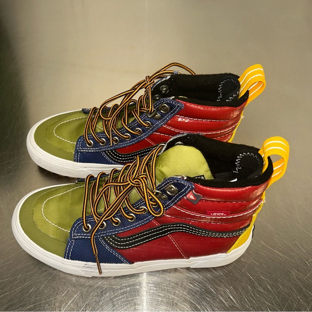 Vans Sk8 Hi MTE 2.0 DX Women 8 / Men 6.5 Blue Red Yellow Shoes All Weather - Picture 2 of 8